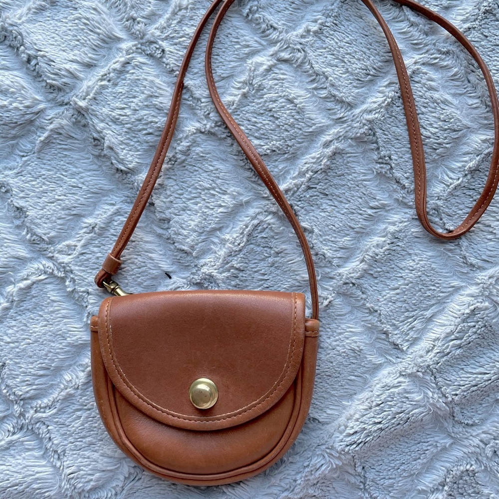 Vintage COACH leather crossbody/belt bag